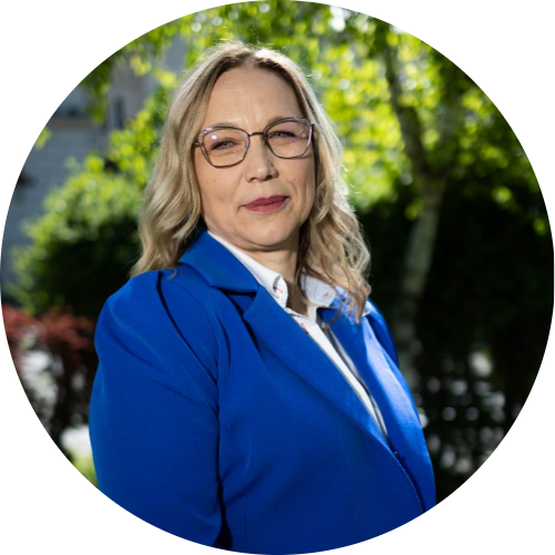 Mirela M.